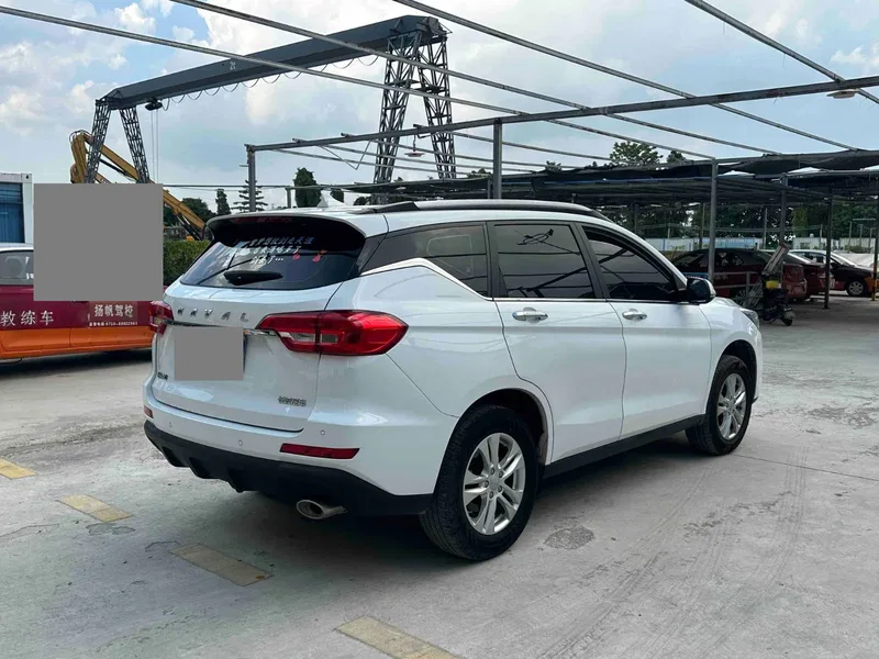 Haval M6 2019 1.5T DCT Two-Drive Elite — photograph 9