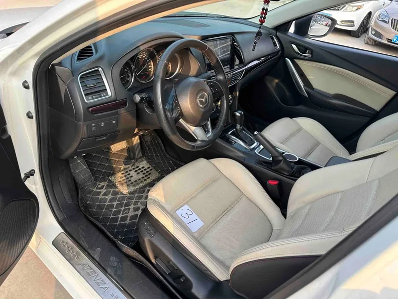 Mazda Atez 2014 2.0L Blue Sky Deluxe Edition — photograph 4