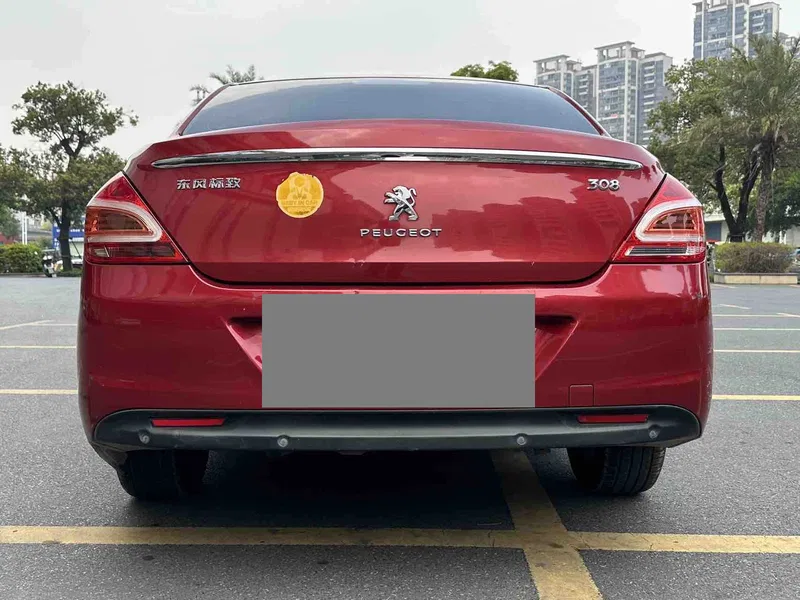 Peugeot 308 2013 1.6L Automatic Superior Model — photograph 8
