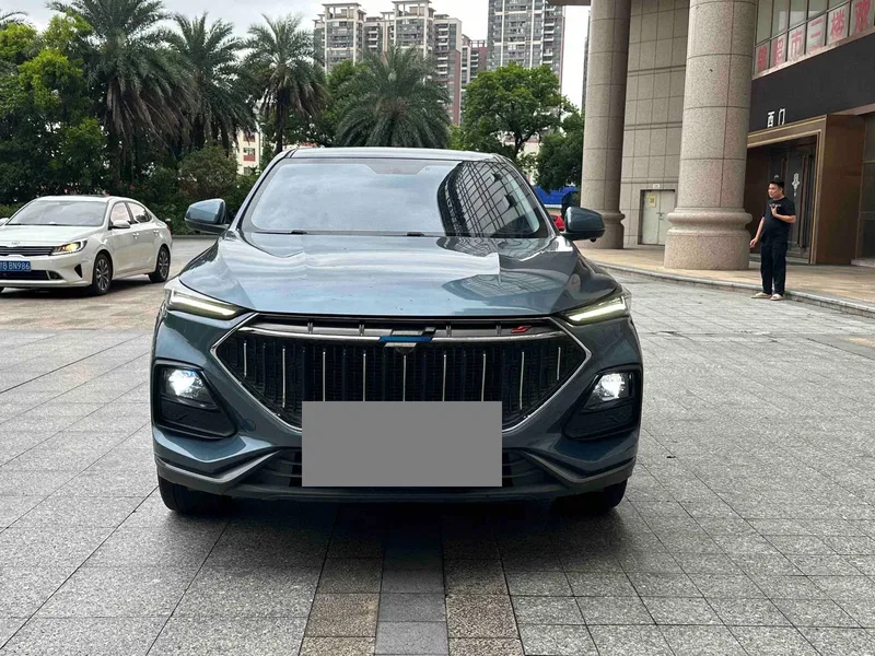 Changan Auchan X5 2022 1.5T DCT Tiger Roaring Limited Edition — photograph 2