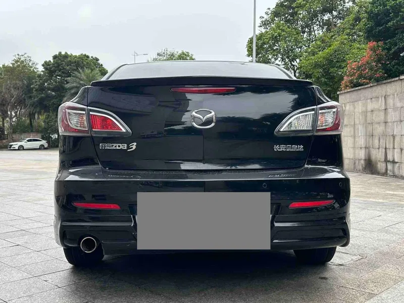 Mazda Xingcheng 2013 3-compartment 1.6L Auto Elite — photograph 7