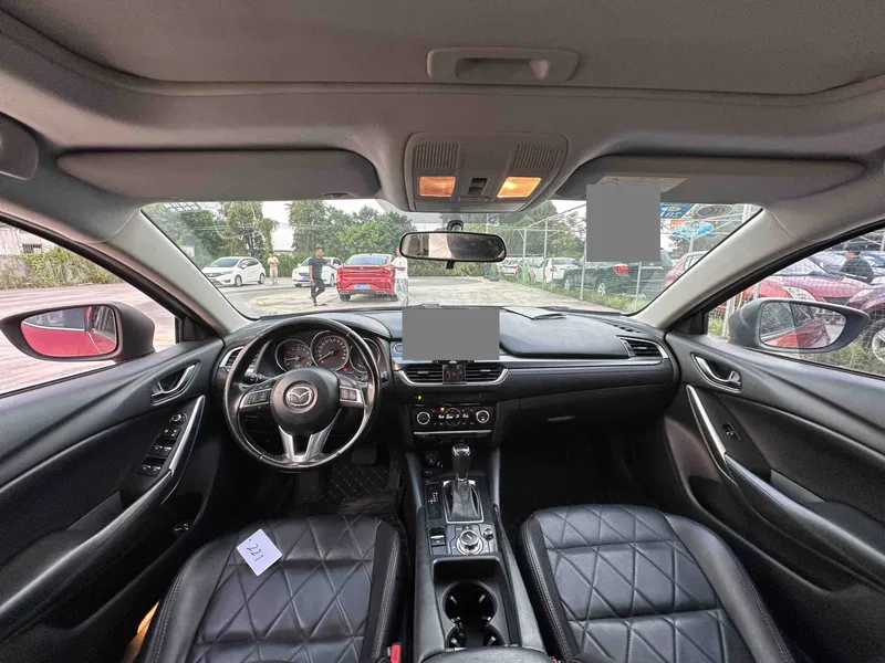 Mazda Atz — photograph 5