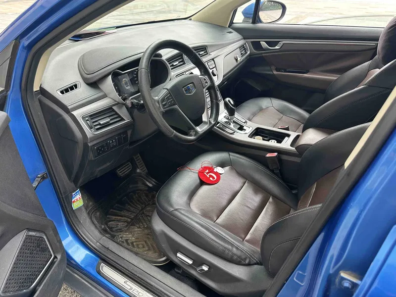 Geely Emgrand GS 2016 Sports Edition 1.3T Automatic Collar — photograph 3