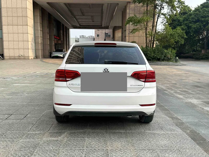 Volkswagen Santana 2015 Hao Na 1.6L Automatic Fashion Model — photograph 8
