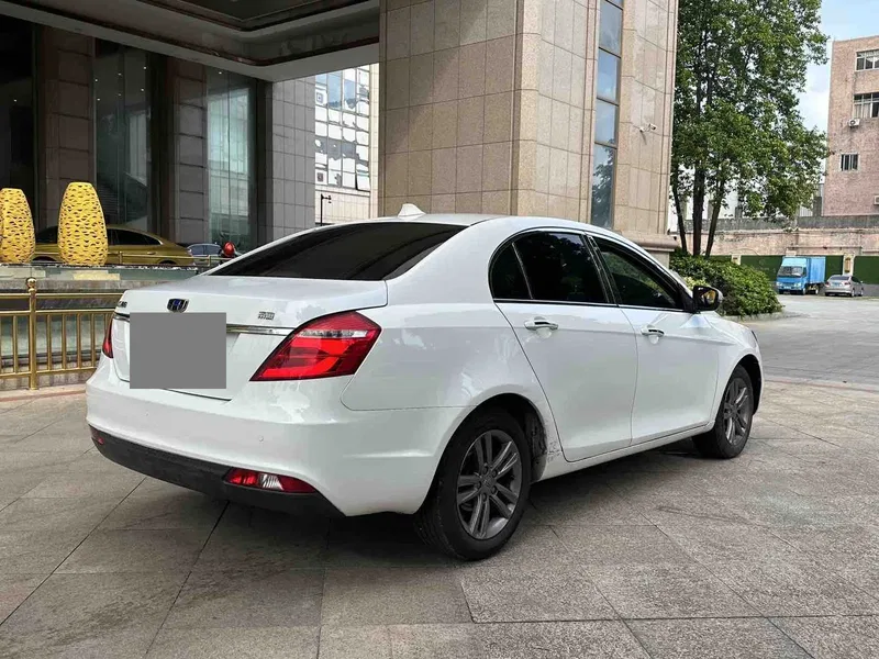 Geely Emgrand 2017 3-compartment Million 1.5L Manual Upward Edition — photograph 9