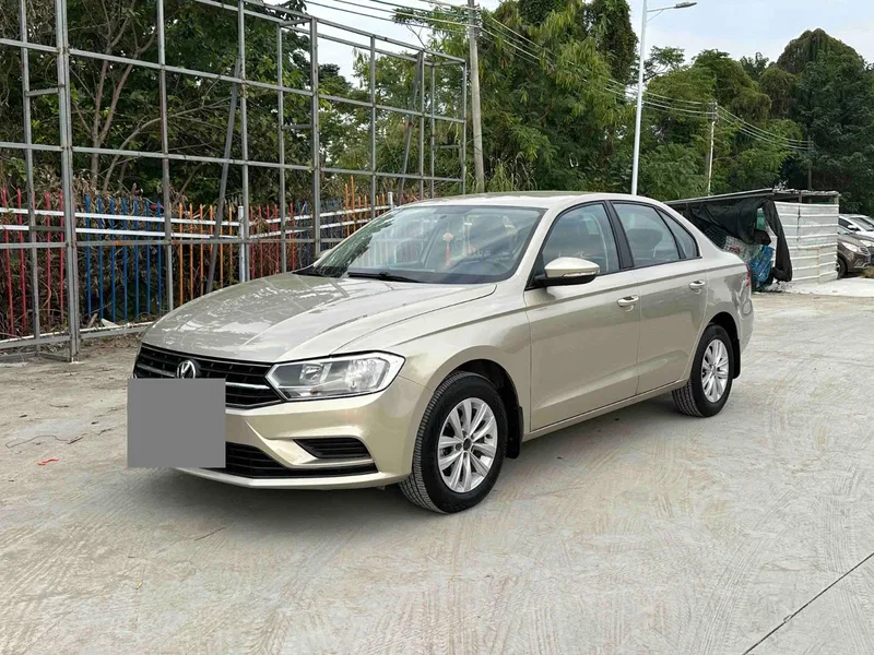 Volkswagen Bora 2018 1.5L automatic fashion model — photograph 1