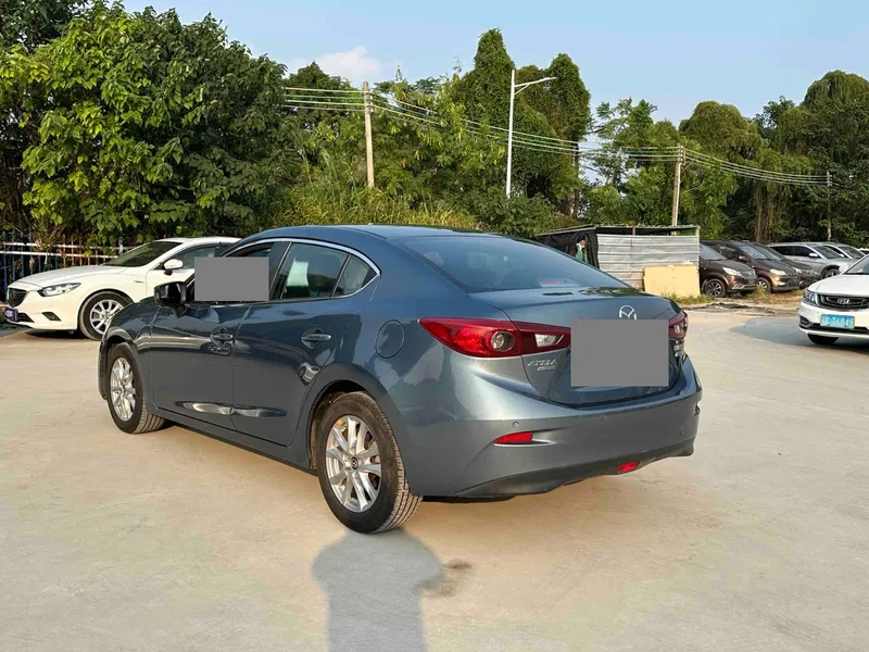 Mazda Mazda 3 Angkesaila 2016 sedan 1.5L automatic comfort model — photograph 7