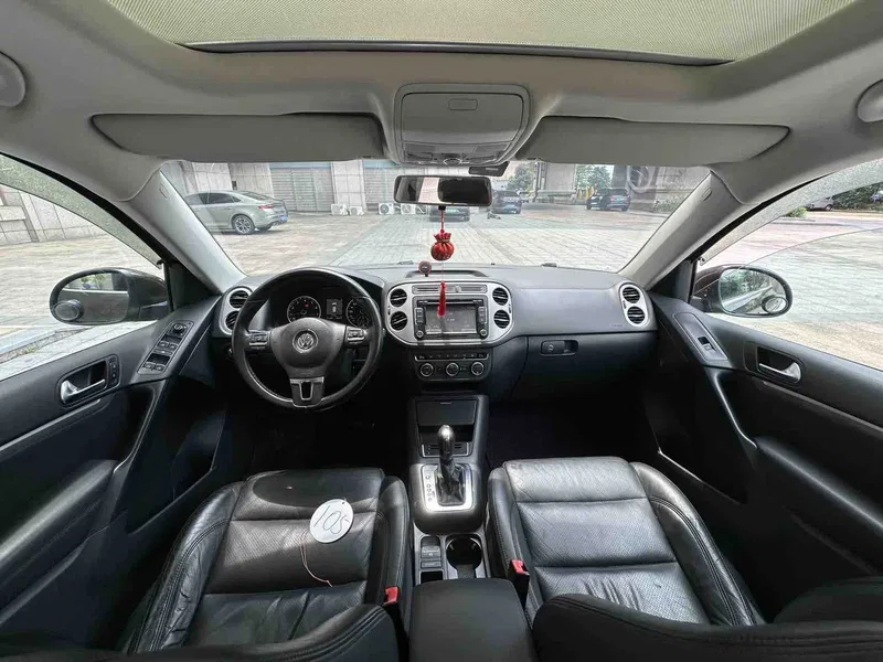 Volkswagen Tiguan 2013 1.8TSI Automatic Four-wheel Drive Luxury Model — photograph 6