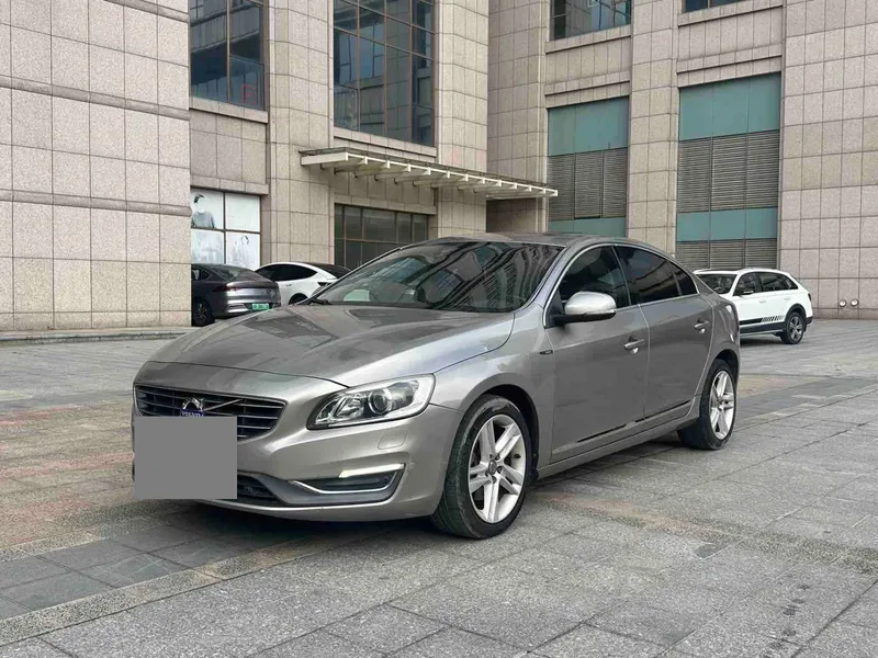 Volvo S60 2015 S60L T5 Zhiyu Edition — photograph 1