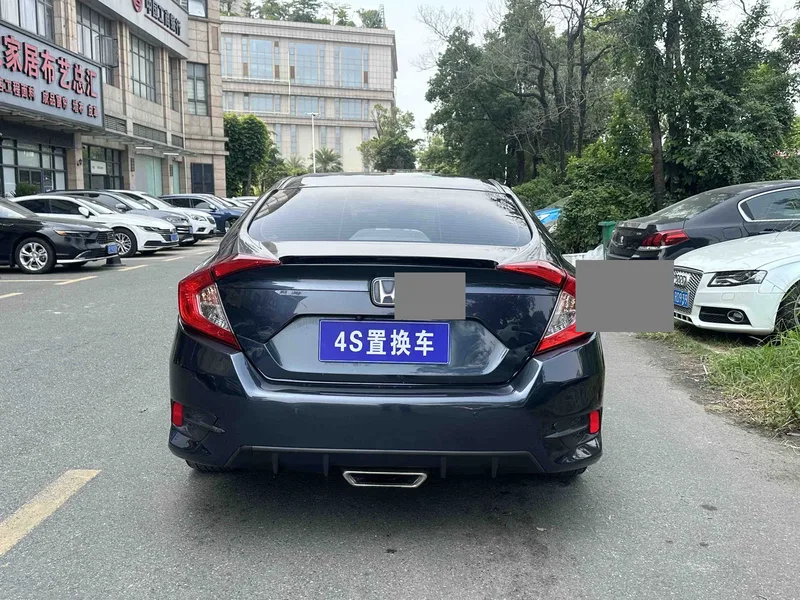 Honda Civic 2019 220TURBO CVT Combustion Edition — photograph 8