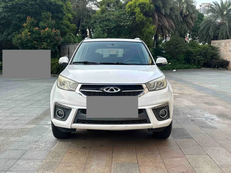 Chery Tiggo 3 2014 1.6L Manual Zhishang Edition — photograph 2
