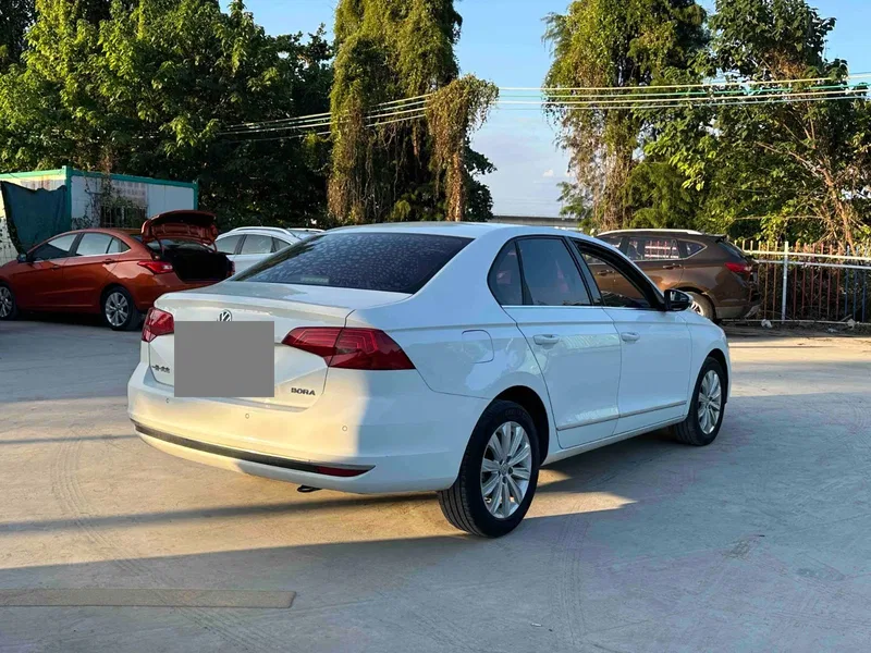 Volkswagen Bora 2017 1.6L Auto Comfort Model — photograph 9