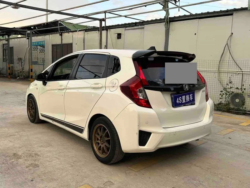 Honda Fit 2016 1.5L LXS CVT Comfort Sunroof Edition — photograph 7