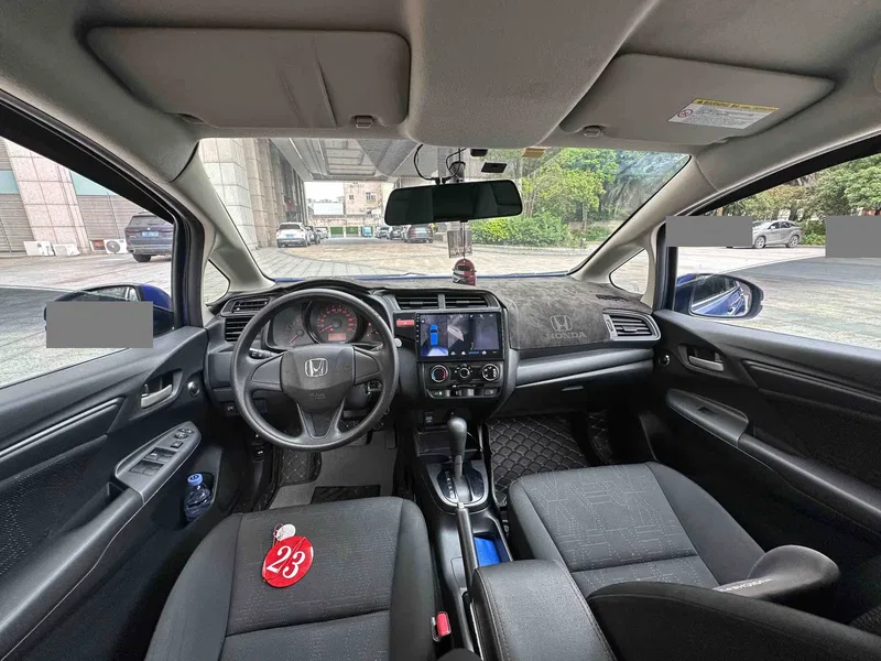 Honda Fit 2014 1.5L LX CVT Comfort Model — photograph 6