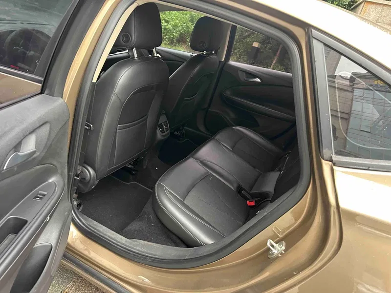 Buick Weilang 2015 3-compartment 20T dual clutch leading model — photograph 5