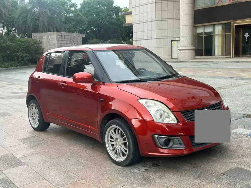 Suzuki Swift 2014 1.3L Manual Standard — photograph 3