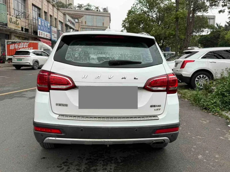 Haval H6 2014 Sports Edition 1.5T Manual Two-Wheel Drive Elite Model — photograph 8
