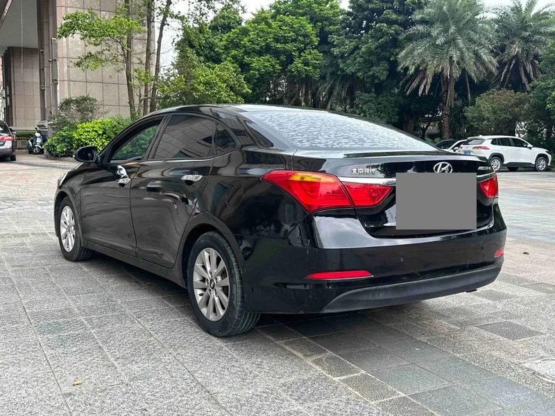 Hyundai Misty 2014 1.8L Automatic Smart Edition — photograph 7