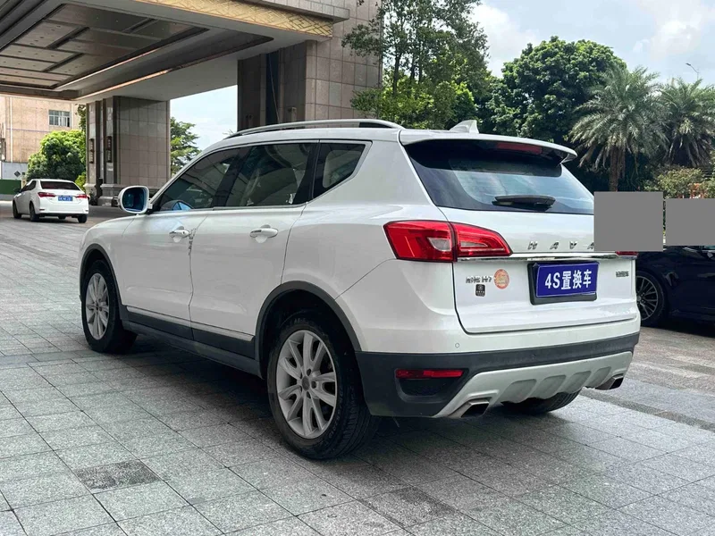 Haval H7 2016 Model, 2.0T Automatic, Two-Wheel Drive, Luxury Edition — photograph 7