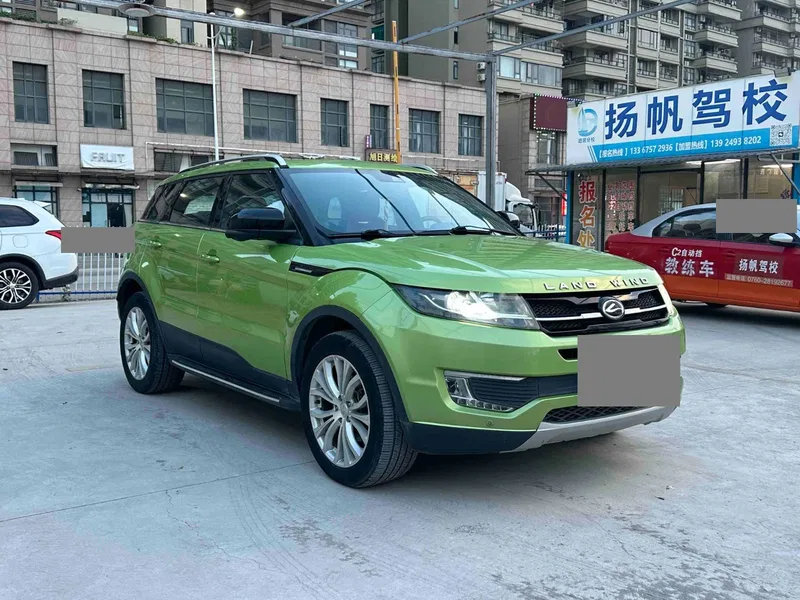 Landwind X7 2015 2.0T Panoramic Premium Edition — photograph 3