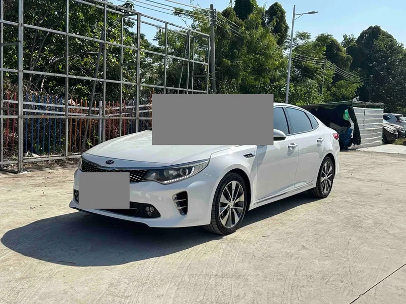 Kia K5 2016 1.6T automatic LUX — photograph 1