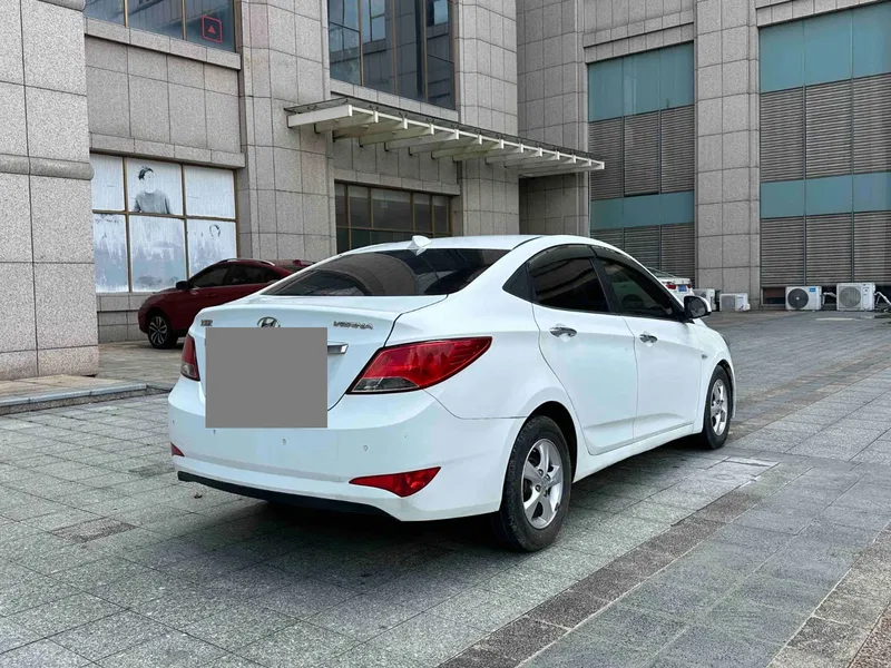 Hyundai Riich 2014 1.4L Automatic GLX Leading Edition — photograph 9