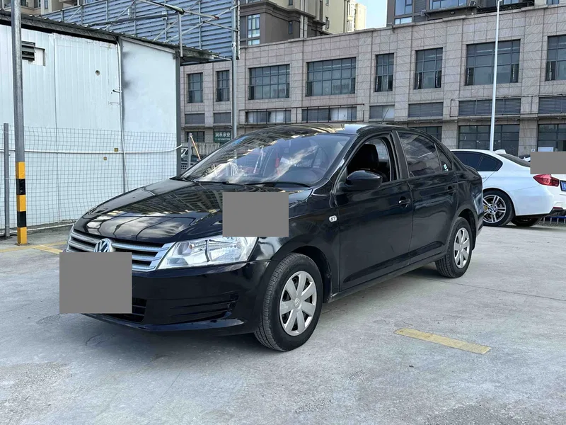 Volkswagen Santana Manual Fashion Edition — photograph 1