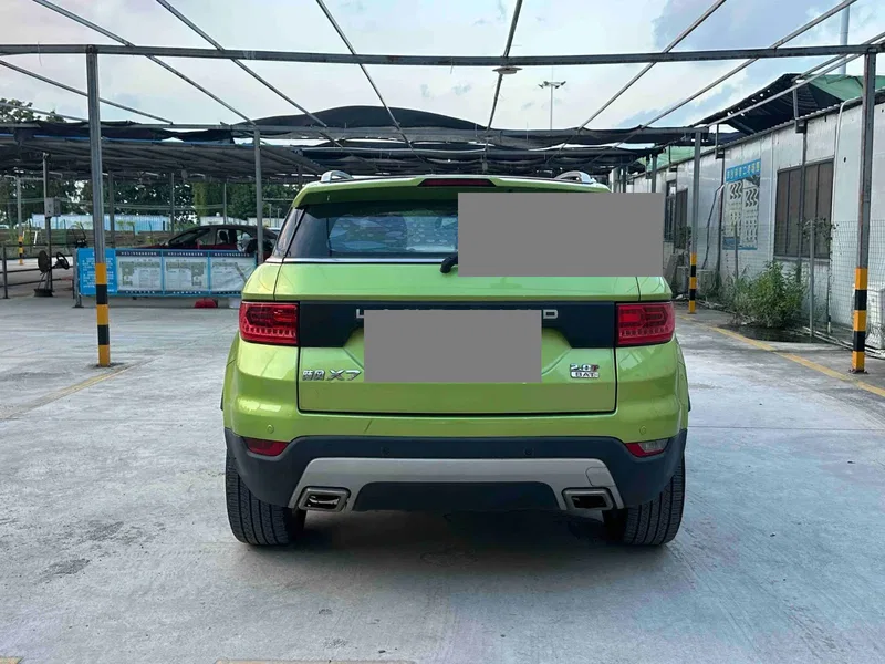 Landwind X7 2015 2.0T Panoramic Premium Edition — photograph 8