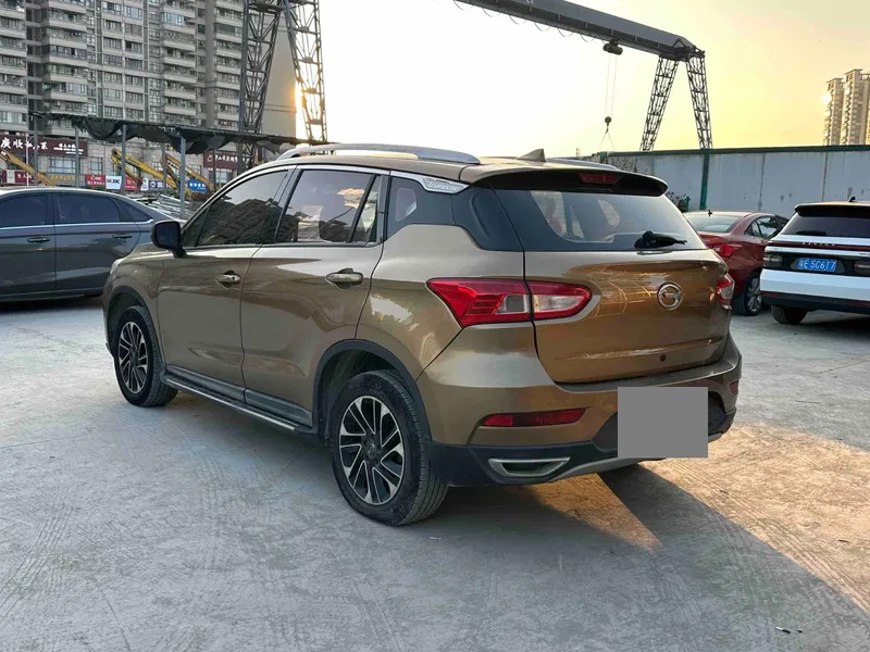 GAC Trumpchi Chuanqi GS4 2015 200T G-DCT Elite Edition — photograph 7