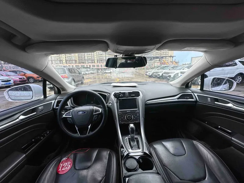 Ford Mondeo 2013 2.0L GTDi240 Luxury Sports — photograph 6