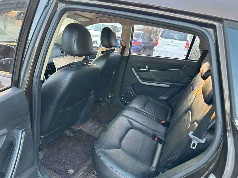 Landwind X5 2015 1.5T CVT Creative Edition Manual Gear — photograph 5