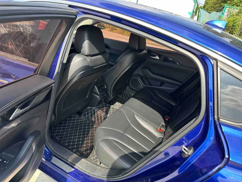 Hongqi H5 2019 30TD Smart Edition — photograph 5
