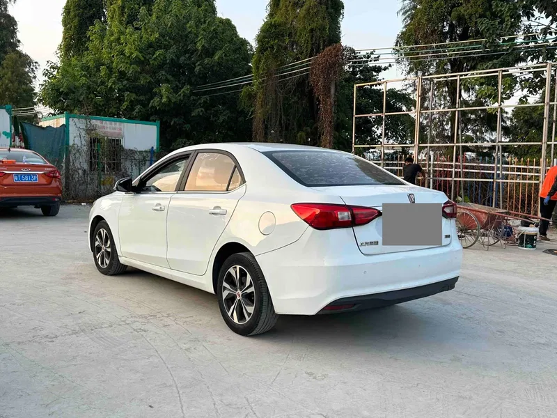 Roewe Rongwei 360 2017 1.5L Auto Smart Screen Edition — photograph 7