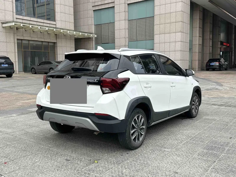 Toyota YARiS L 2021 1.5L CVT Leading Edition — photograph 9