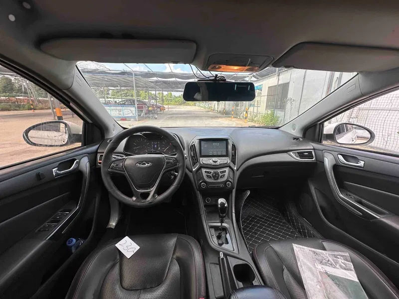 Chery Erez 5 2016 1.5L CVT Leading Edition — photograph 6