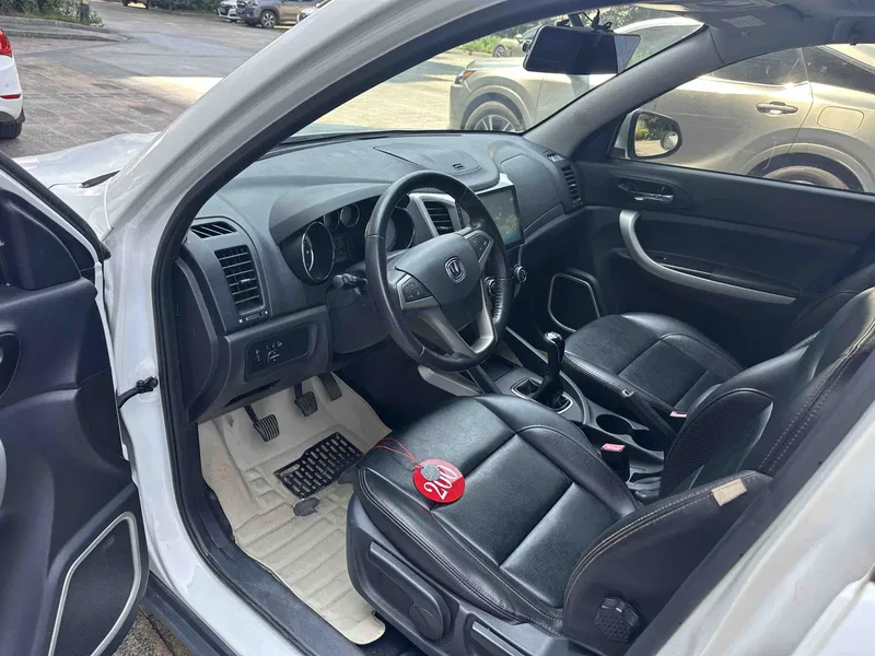 Changan CS35 2014 1.6L Manual Luxury Edition — photograph 4