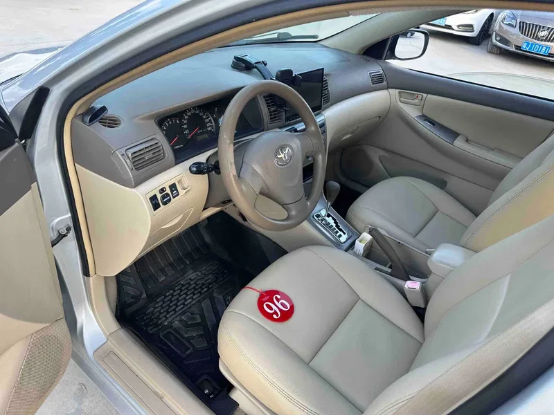 Toyota Corolla 2011 1.6L Automatic Classic Edition — photograph 4