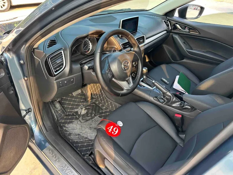 Mazda Mazda 3 Angkesaila 2016 sedan 1.5L automatic comfort model — photograph 4