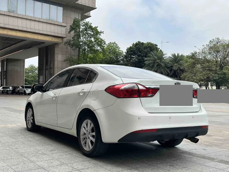 Kia K3 2016 1.6L Automatic GL — photograph 7