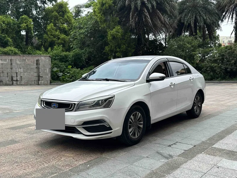 Geely Emgrand 2018 1.5L CVT Upward Interconnected Edition — photograph 1