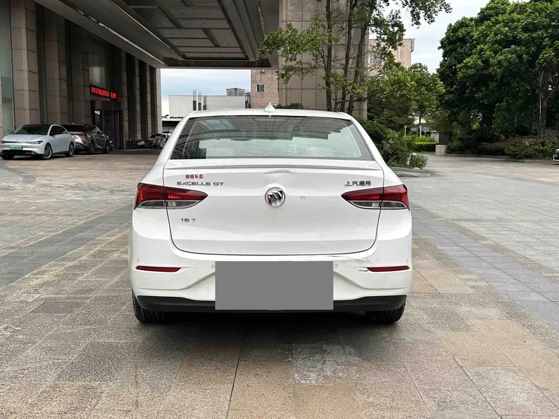 Buick Excelle 2018 18T Automatic Elite Edition — photograph 8