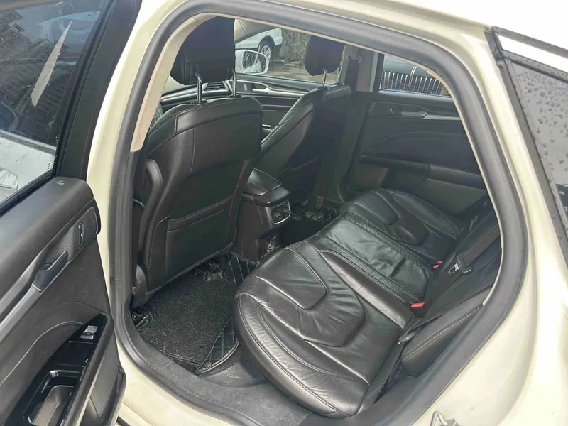 Ford Mondeo 2013 2.0L GTDi240 Luxury Sports — photograph 5