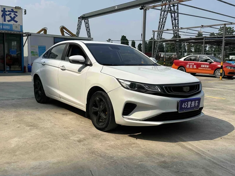 Geely Emgrand GL 2018 1.8L Automatic Elite Zhilian — photograph 3