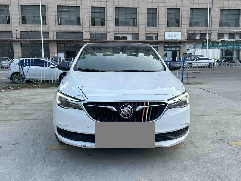 Buick Excelle 2018 18T Automatic Elite Edition — photograph 2