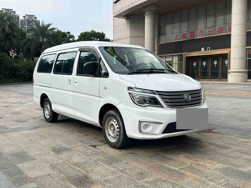 Dongfeng Fashion Lingzhi 2019 M5 1.6L Special Edition 7 — photograph 3