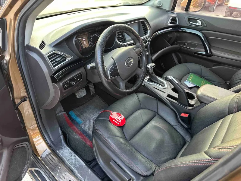 GAC Trumpchi Chuanqi GS4 2015 200T G-DCT Elite Edition — photograph 4