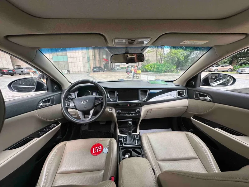 Hyundai Misty 2014 1.8L Automatic Smart Edition — photograph 6