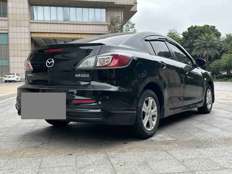 Mazda Xingcheng 2013 3-compartment 1.6L Auto Elite — photograph 6