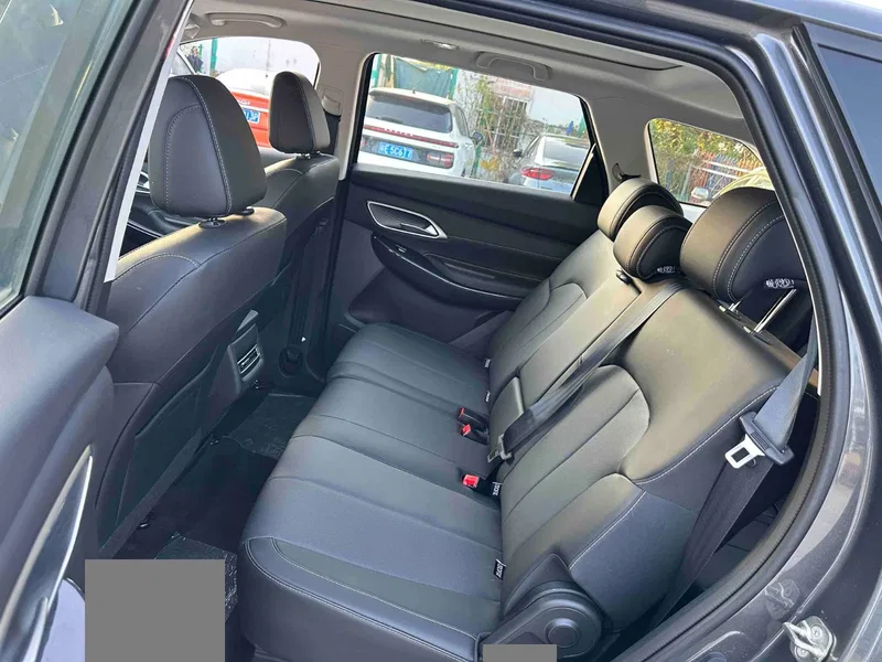 Changan CS75 2026 PRO 1.5T DCT Prestige 7-seater — photograph 5