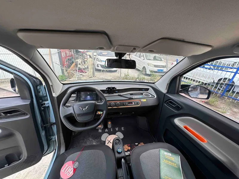 Wuling 2021 Hongguang MINI EV Macaron Sandwich 120km Lithium Iron Phosphate — photograph 6